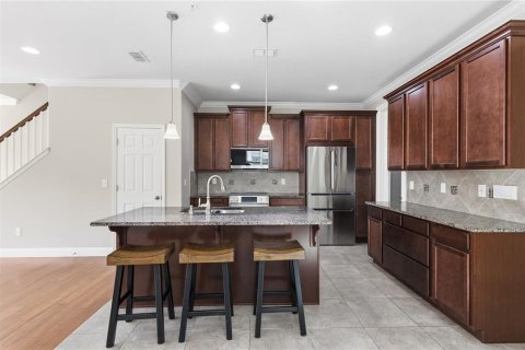 Townhouse in Orlando, Florida 3 bedrooms, 156.08 sq.m. № 2205469 - photo 5