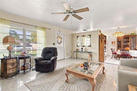 Villa ou maison à vendre à Saint Petersburg, Floride: 2 chambres, 87.7 m2 № 2433663 - photo 9
