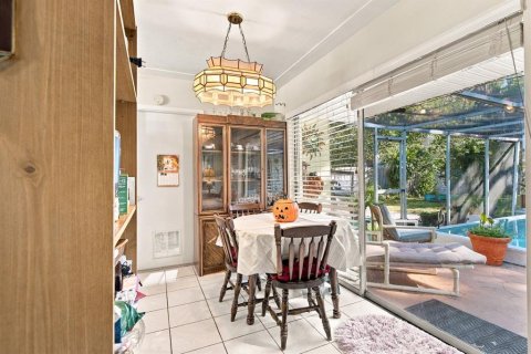 Villa ou maison à vendre à Saint Petersburg, Floride: 2 chambres, 87.7 m2 № 2433663 - photo 13
