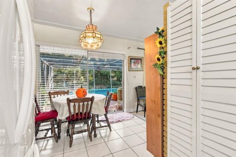 Villa ou maison à vendre à Saint Petersburg, Floride: 2 chambres, 87.7 m2 № 2433663 - photo 12