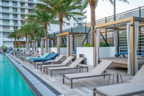 Copropriété à vendre à Hollywood, Floride: 2 chambres, 96.99 m2 № 1933869 - photo 18