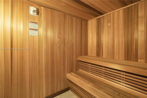 Copropriété à vendre à Hollywood, Floride: 2 chambres, 96.99 m2 № 1933869 - photo 25