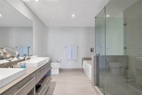 Copropriété à vendre à Hollywood, Floride: 2 chambres, 96.99 m2 № 1933869 - photo 10