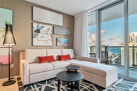 Copropriété à vendre à Hollywood, Floride: 2 chambres, 96.99 m2 № 1933869 - photo 14