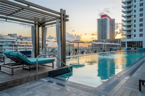 Copropriété à vendre à Hollywood, Floride: 2 chambres, 96.99 m2 № 1933869 - photo 17