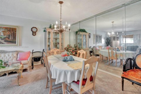 Condominio en venta en Lauderhill, Florida, 1 dormitorio, 97.27 m2 № 1693199 - foto 11