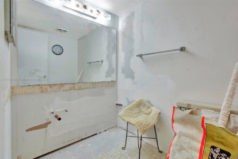 Condominio en venta en Lauderhill, Florida, 1 dormitorio, 97.27 m2 № 1693199 - foto 12