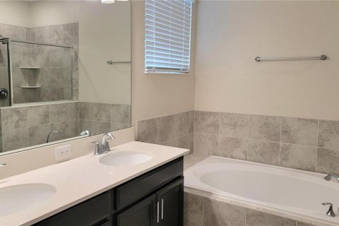 Adosado en alquiler en Kissimmee, Florida, 3 dormitorios, 173.63 m2 № 1910552 - foto 3