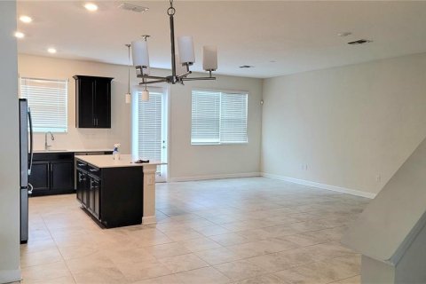 Adosado en alquiler en Kissimmee, Florida, 3 dormitorios, 173.63 m2 № 1910552 - foto 4