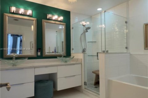 Condo in Aventura, Florida, 2 bedrooms  № 1955778 - photo 5