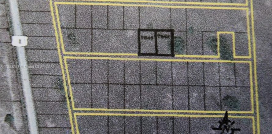 Land in Homestead, Florida № 2022420