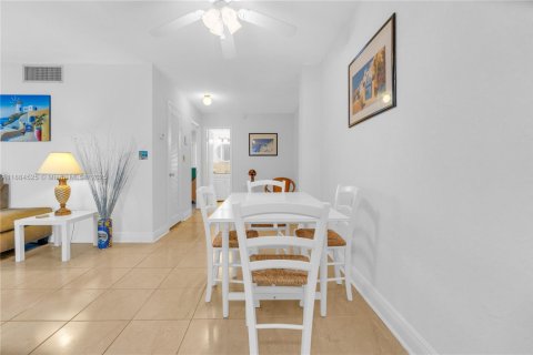 Купить кондоминиум в Холливуд, Флорида 1 спальня, 73.02м2, № 1930477 - фото 22