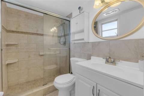 Купить кондоминиум в Холливуд, Флорида 1 спальня, 73.02м2, № 1930477 - фото 16