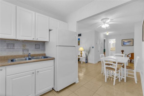 Купить кондоминиум в Холливуд, Флорида 1 спальня, 73.02м2, № 1930477 - фото 7