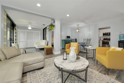 Copropriété à louer à Coconut Creek, Floride: 2 chambres, 90.86 m2 № 1968312 - photo 3