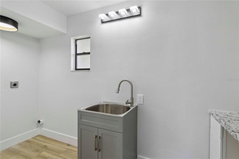 Casa en venta en Bradenton, Florida, 4 dormitorios, 209.96 m2 № 1833332 - foto 21
