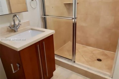 Condominio en alquiler en Miami, Florida, 1 dormitorio, 65.5 m2 № 1991990 - foto 7