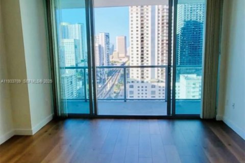 Condominio en alquiler en Miami, Florida, 1 dormitorio, 65.5 m2 № 1991990 - foto 4