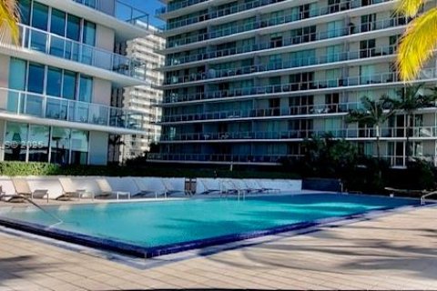 Condominio en alquiler en Miami, Florida, 1 dormitorio, 65.5 m2 № 1991990 - foto 13