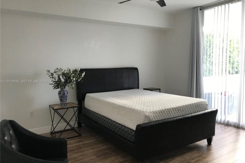 Copropriété à louer à North Bay Village, Floride: 2 chambres, 116.22 m2 № 2046327 - photo 15