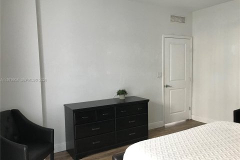 Copropriété à louer à North Bay Village, Floride: 2 chambres, 116.22 m2 № 2046327 - photo 16