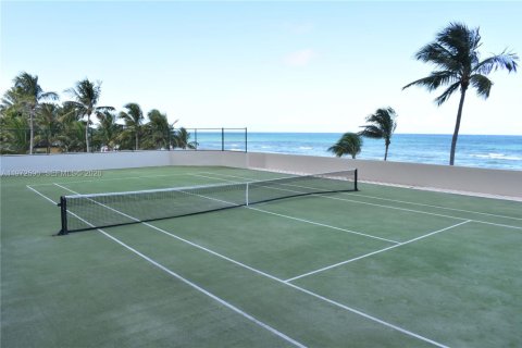 Condominio en venta en Sunny Isles Beach, Florida, 3 dormitorios, 194.17 m2 № 2032823 - foto 11