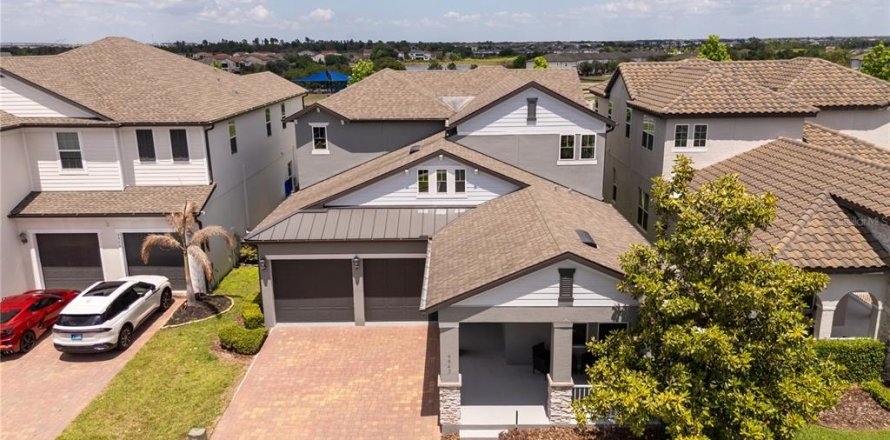 House in Winter Garden, Florida 4 bedrooms, 272.67 sq.m. № 2097495