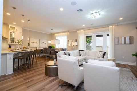 House in Winter Garden, Florida 4 bedrooms, 272.67 sq.m. № 2097495 - photo 11