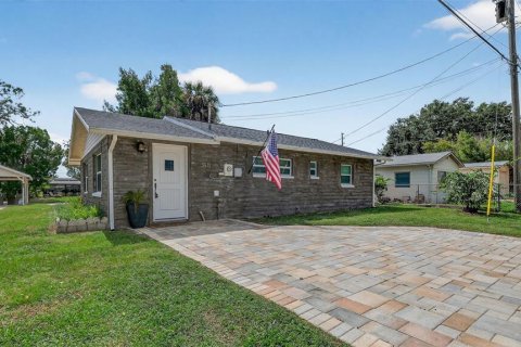 House in Weeki Wachee, Florida 3 bedrooms, 84.73 sq.m. № 2238954 - photo 11