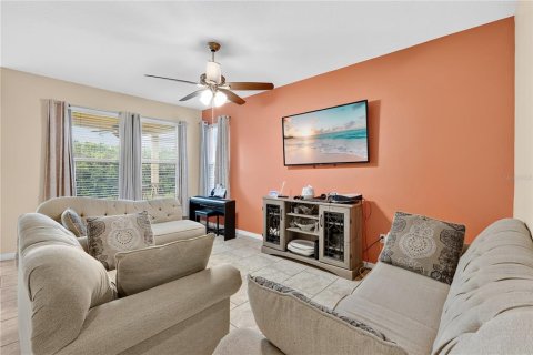 Casa en venta en Kissimmee, Florida, 4 dormitorios, 221.29 m2 № 1908100 - foto 5