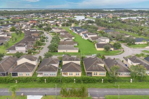 Casa en venta en Kissimmee, Florida, 4 dormitorios, 221.29 m2 № 1908100 - foto 28