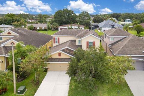 Casa en venta en Kissimmee, Florida, 4 dormitorios, 221.29 m2 № 1908100 - foto 2