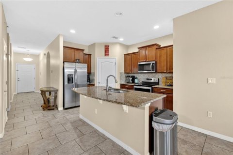 Casa en venta en Kissimmee, Florida, 4 dormitorios, 221.29 m2 № 1908100 - foto 6