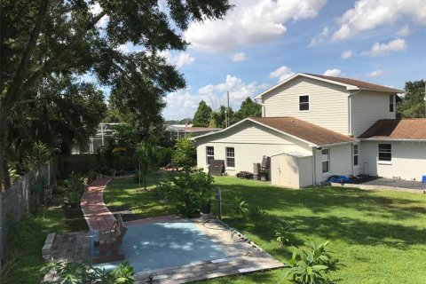 House in Orlando, Florida 5 bedrooms, 273.78 sq.m. № 1139548 - photo 2