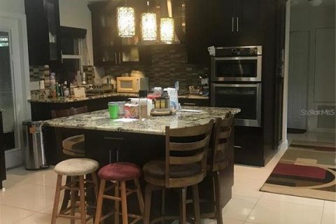 House in Orlando, Florida 5 bedrooms, 273.78 sq.m. № 1139548 - photo 10