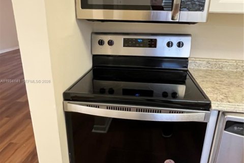 Купить кондоминиум в Катлер-Бей, Флорида 2 спальни, 110.74м2, № 1992825 - фото 20