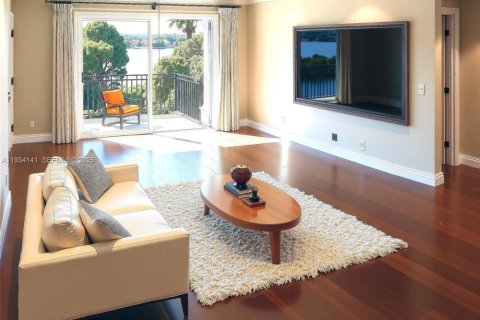 Купить кондоминиум в Катлер-Бей, Флорида 2 спальни, 110.74м2, № 1992825 - фото 1