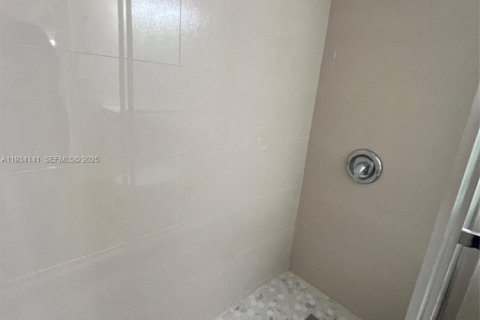 Купить кондоминиум в Катлер-Бей, Флорида 2 спальни, 110.74м2, № 1992825 - фото 8