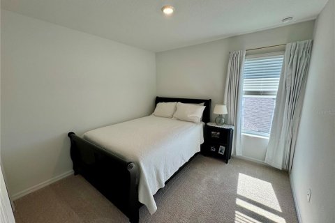 Townhouse in Sarasota, Florida 3 bedrooms, 158.49 sq.m. № 2123139 - photo 14