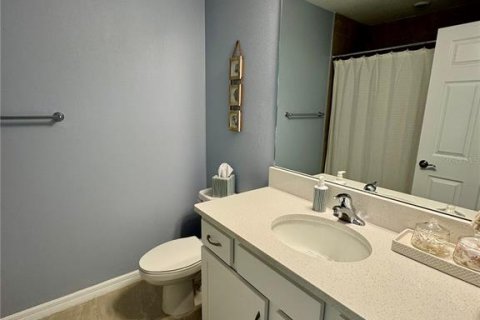 Townhouse in Sarasota, Florida 3 bedrooms, 158.49 sq.m. № 2123139 - photo 12