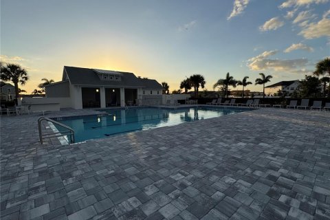 Townhouse in Sarasota, Florida 3 bedrooms, 158.49 sq.m. № 2123139 - photo 17