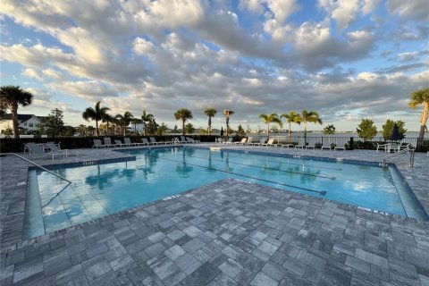 Townhouse in Sarasota, Florida 3 bedrooms, 158.49 sq.m. № 2123139 - photo 16
