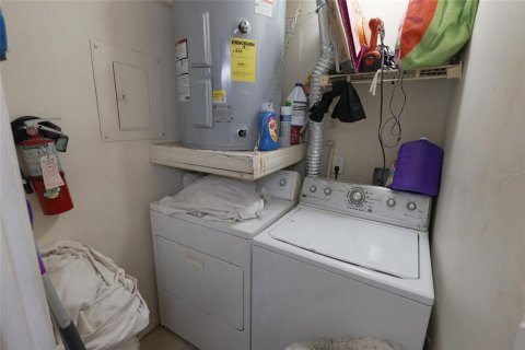Condominio en venta en Kissimmee, Florida, 2 dormitorios, 86.58 m2 № 2218944 - foto 11