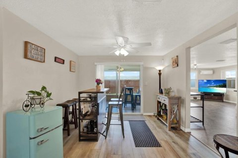 Villa ou maison à vendre à New Port Richey, Floride: 2 chambres, 129.97 m2 № 2196071 - photo 11