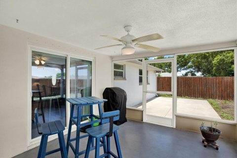 Villa ou maison à vendre à New Port Richey, Floride: 2 chambres, 129.97 m2 № 2196071 - photo 20