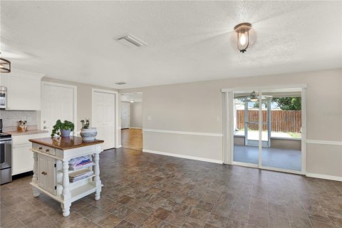 Villa ou maison à vendre à New Port Richey, Floride: 2 chambres, 129.97 m2 № 2196071 - photo 10