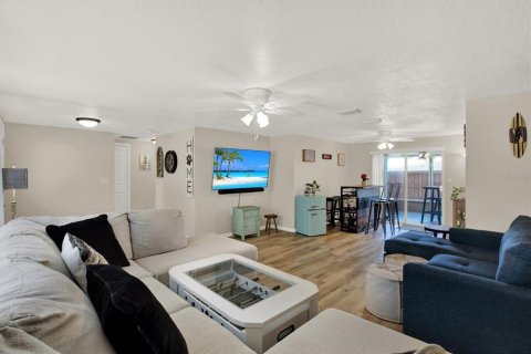 Villa ou maison à vendre à New Port Richey, Floride: 2 chambres, 129.97 m2 № 2196071 - photo 5
