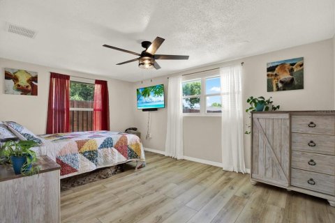 Villa ou maison à vendre à New Port Richey, Floride: 2 chambres, 129.97 m2 № 2196071 - photo 13