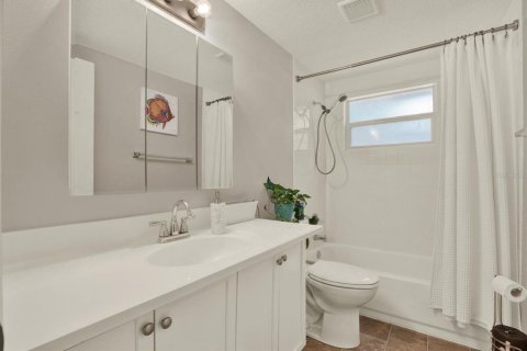 Villa ou maison à vendre à New Port Richey, Floride: 2 chambres, 129.97 m2 № 2196071 - photo 18