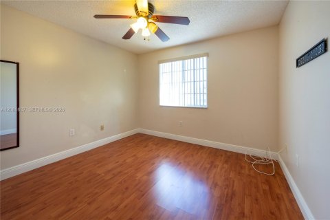 Villa ou maison à louer à Pembroke Pines, Floride: 4 chambres, 235.04 m2 № 2384998 - photo 18